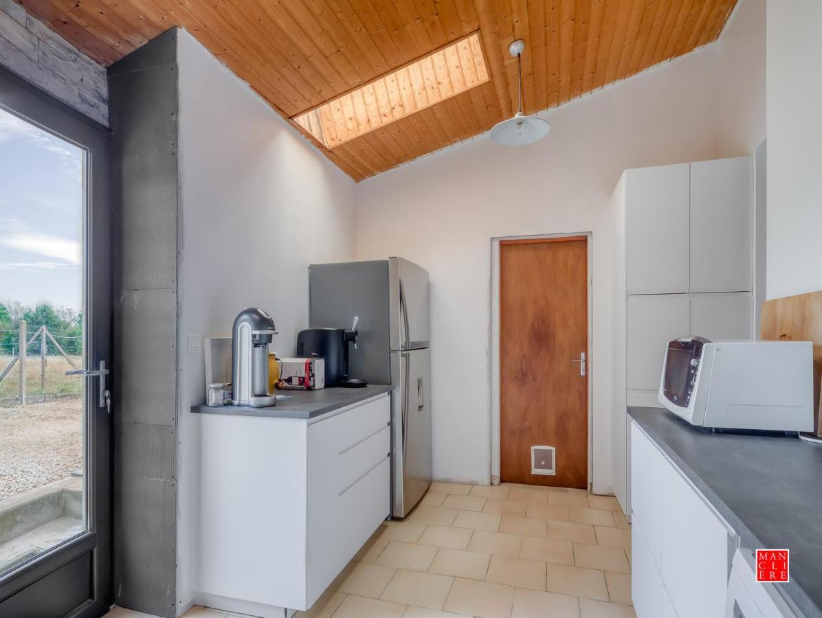 Maison Blanche Piscine Et Petit Dejeuner Châtellerault Eksteriør billede